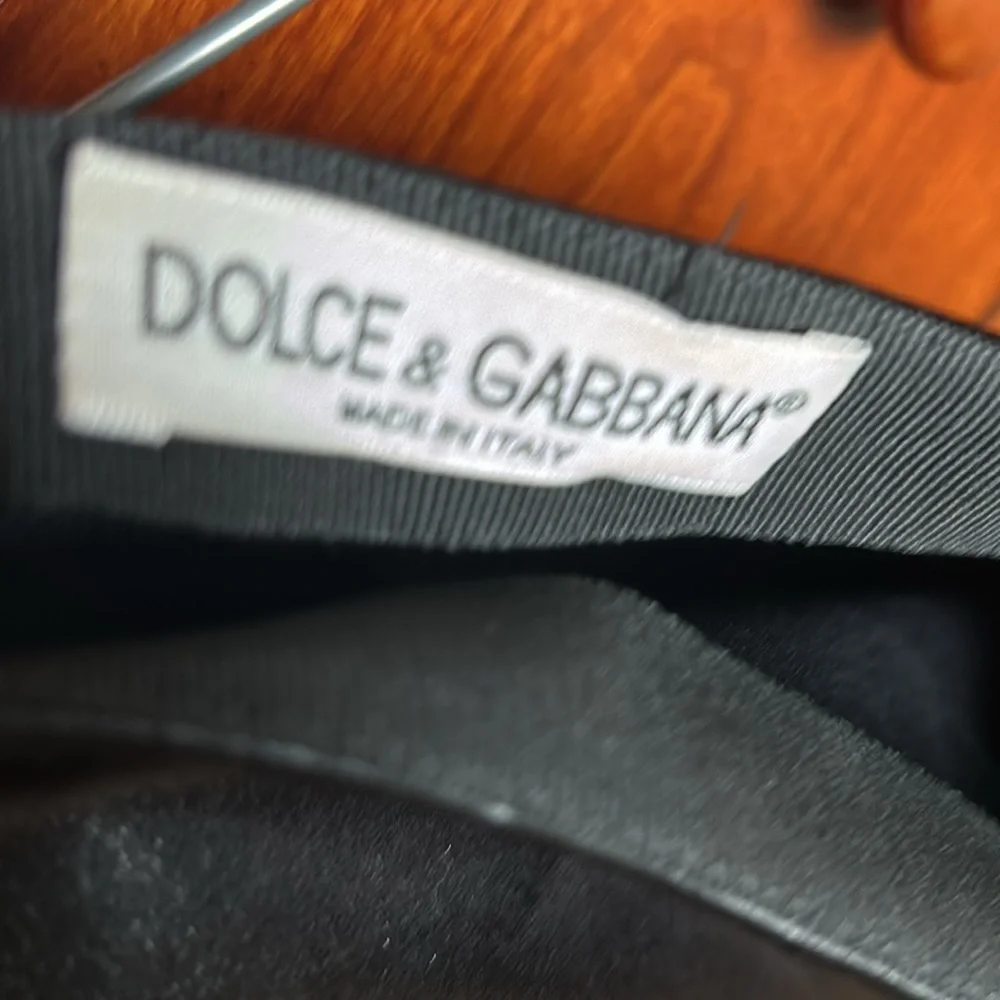 Dolce and Gabbana faux leather midi skirt never been worn - Picture 3 of 4